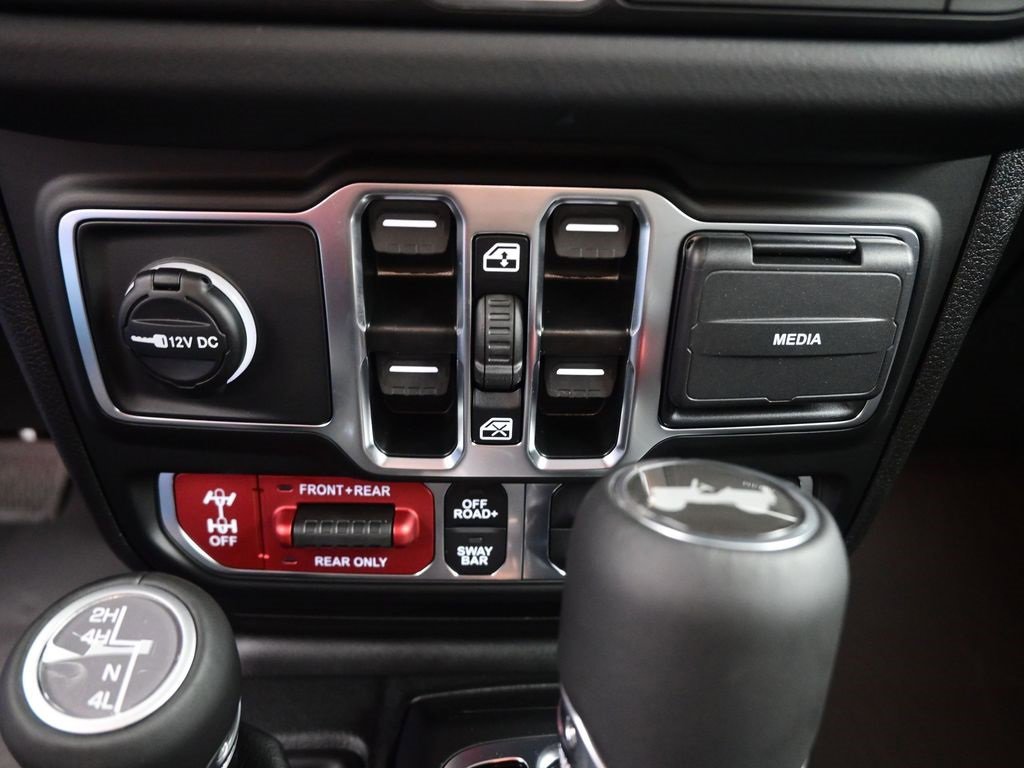 New 2025 Jeep Wrangler Unlimited Rubicon w/ Technology Group image 7