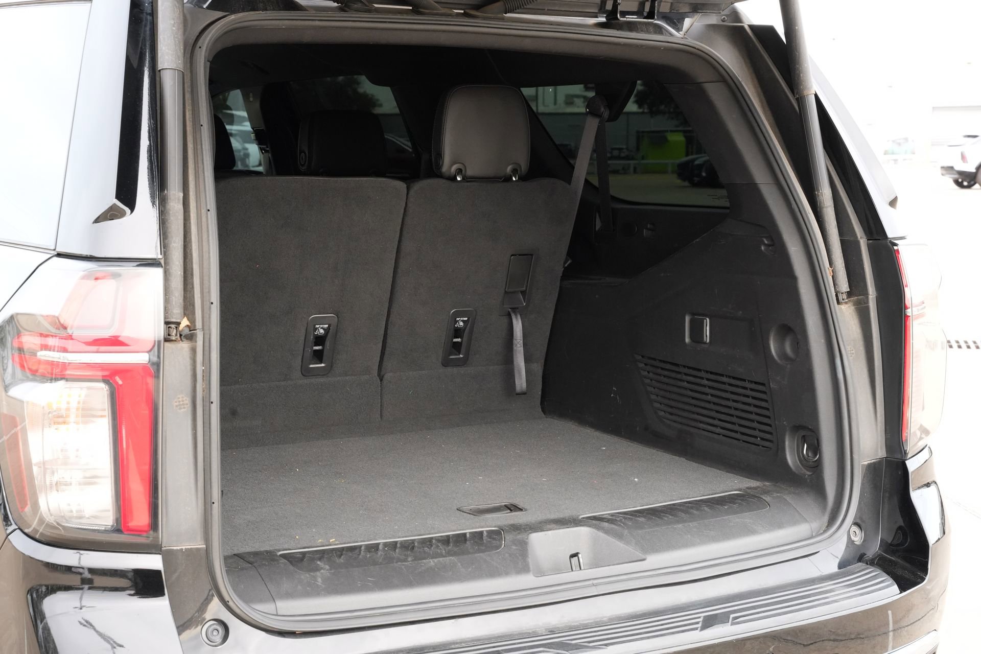 Used 2023 Chevrolet Suburban LT AWD/4WD image 23