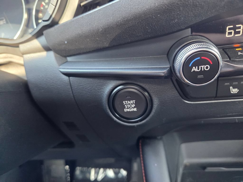 Certified 2025 MAZDA MAZDA3 Carbon AWD/4WD image 28