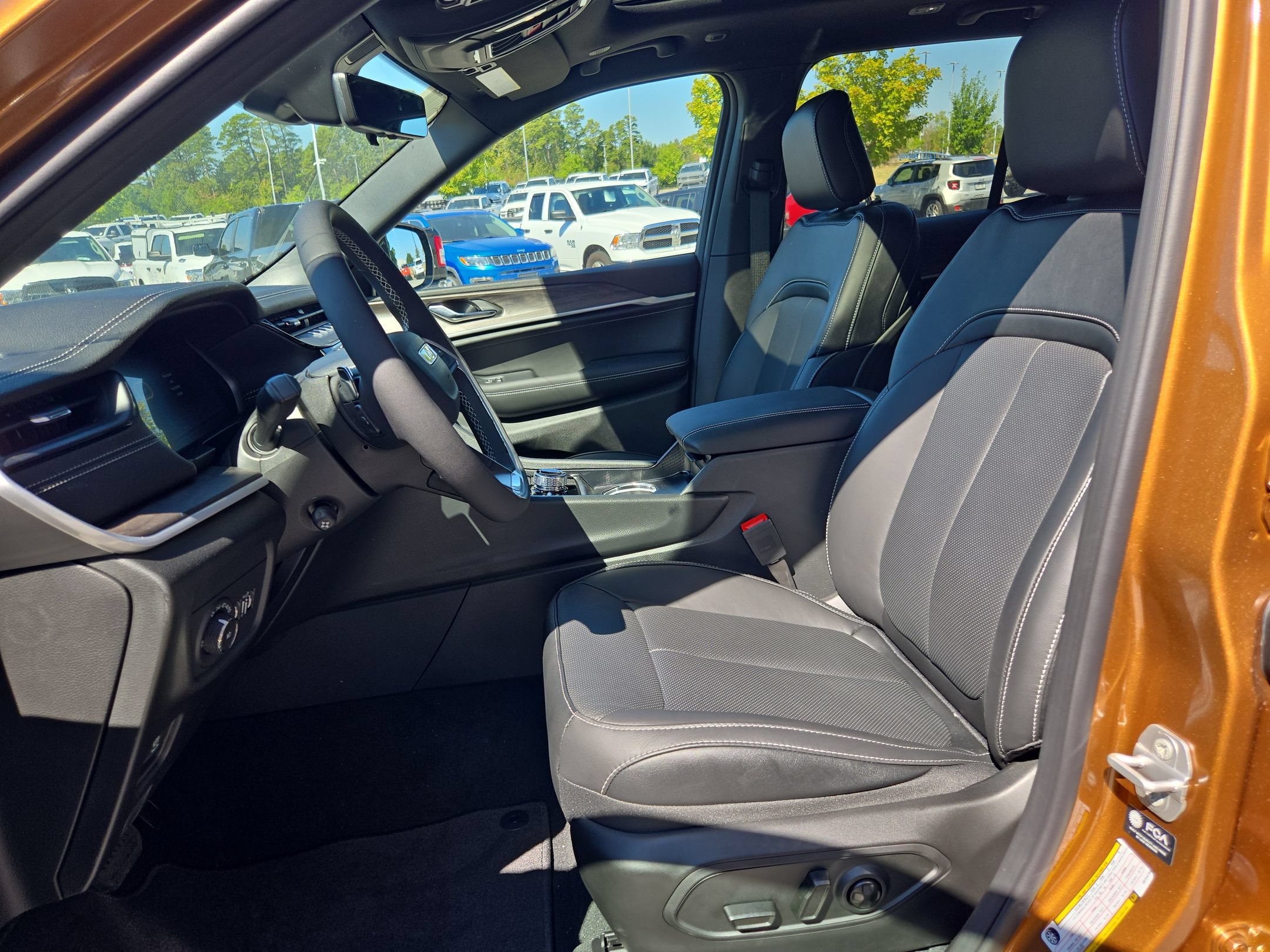 New 2027 Jeep Grand Cherokee Limited AWD/4WD image 21