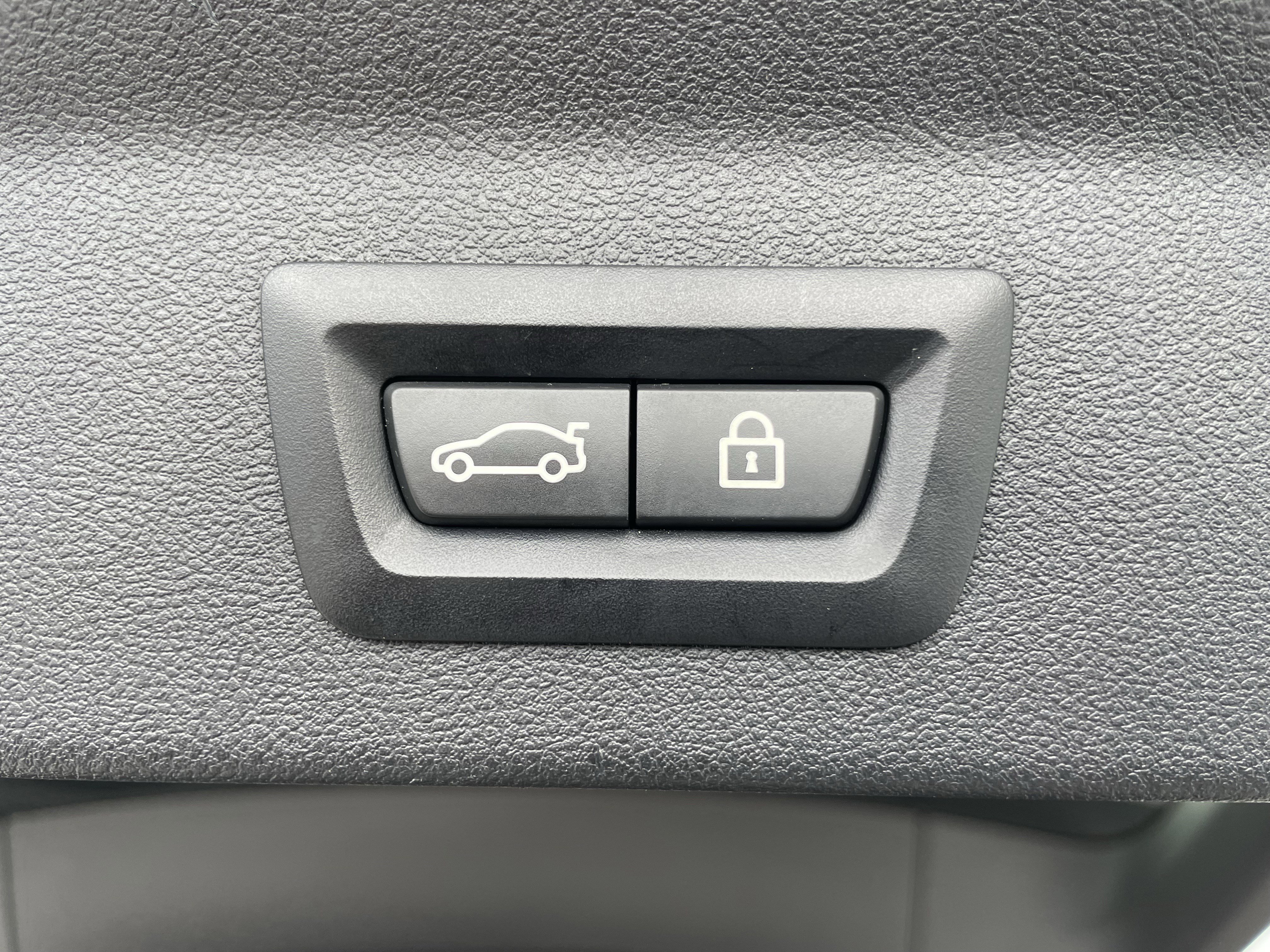 Used 2020 BMW X3 xDrive30i w/ Premium Package image 38