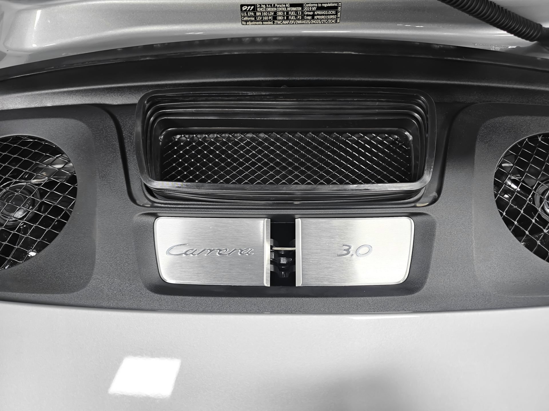 Used 2019 Porsche 911 Carrera RWD image 4