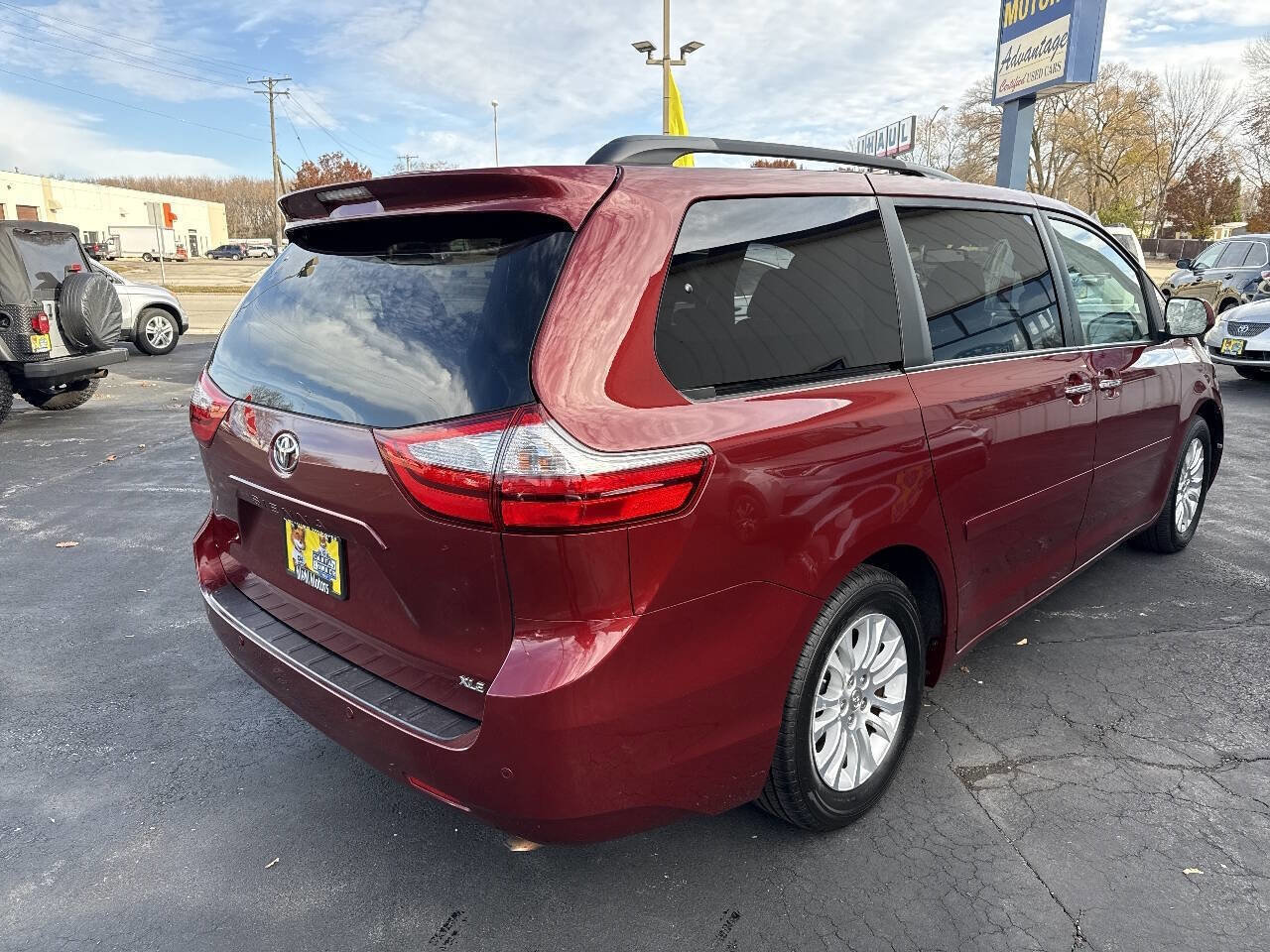 Used 2015 Toyota Sienna image 44