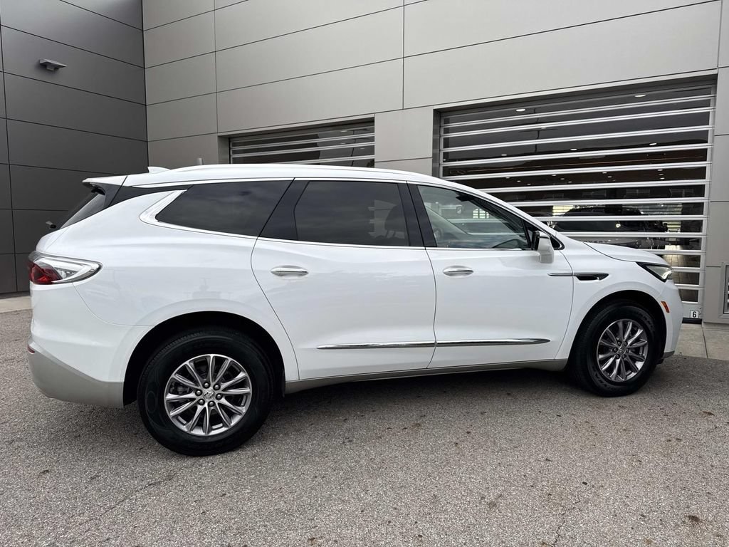 Used 2023 Buick Enclave Essence w/ Trailering Package, 5000 lbs. FWD image 7
