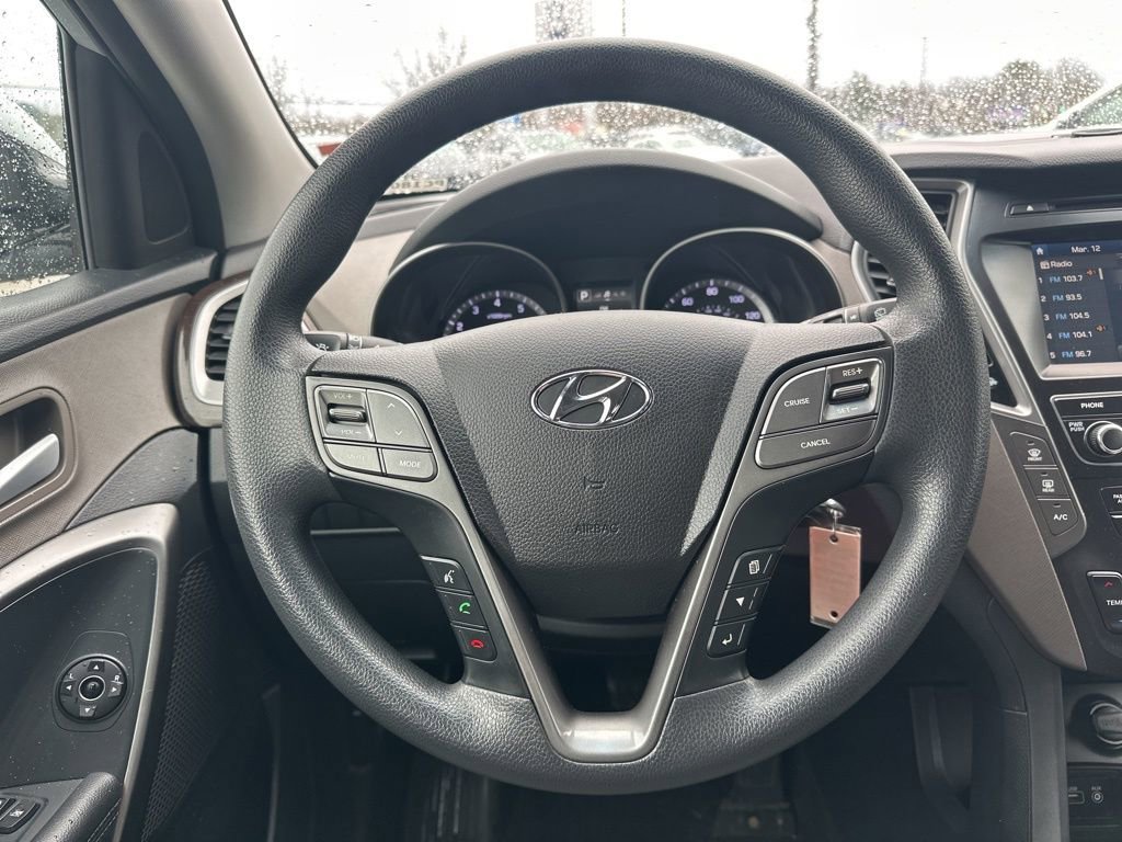 Used 2018 Hyundai Santa Fe SE image 21