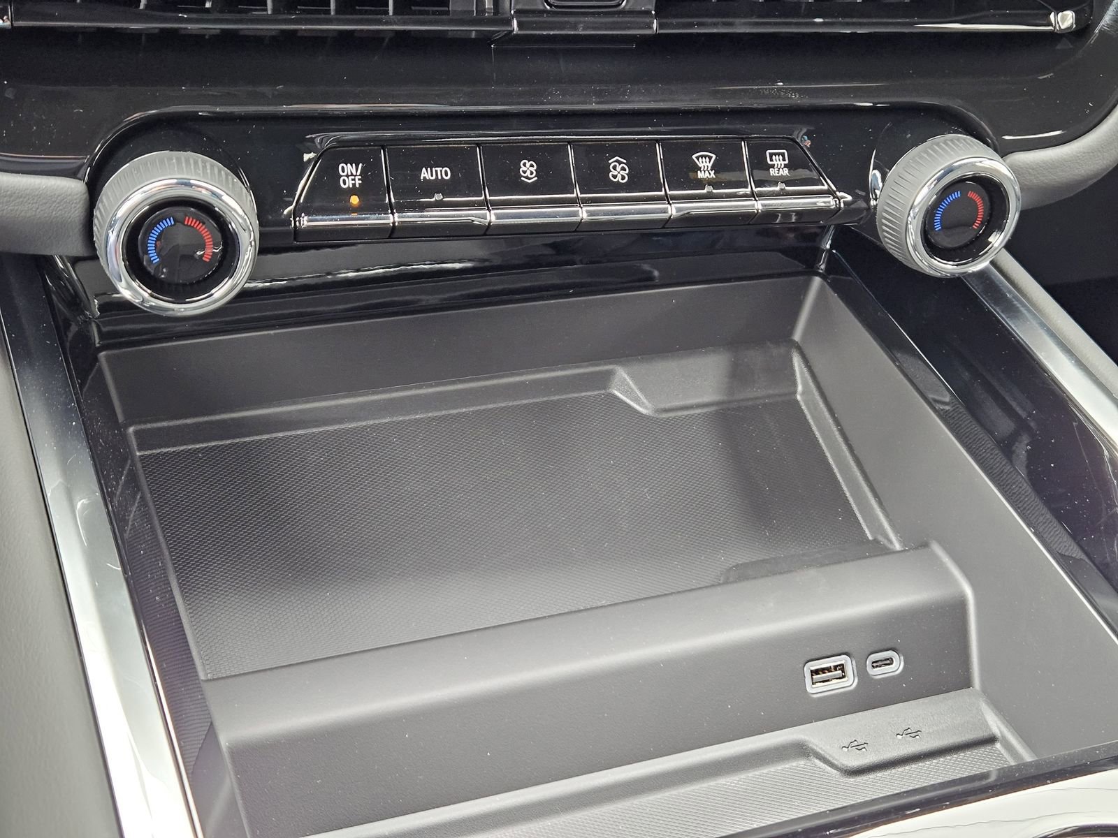 New 2026 Chevrolet Suburban LS w/ LPO, Dark Essentials Package RWD image 19