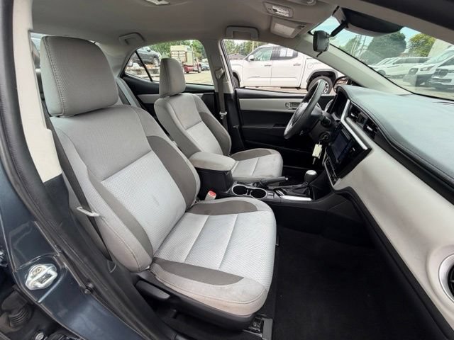 Used 2017 Toyota Corolla LE w/ Carpet Mat Package (TMS) FWD image 27