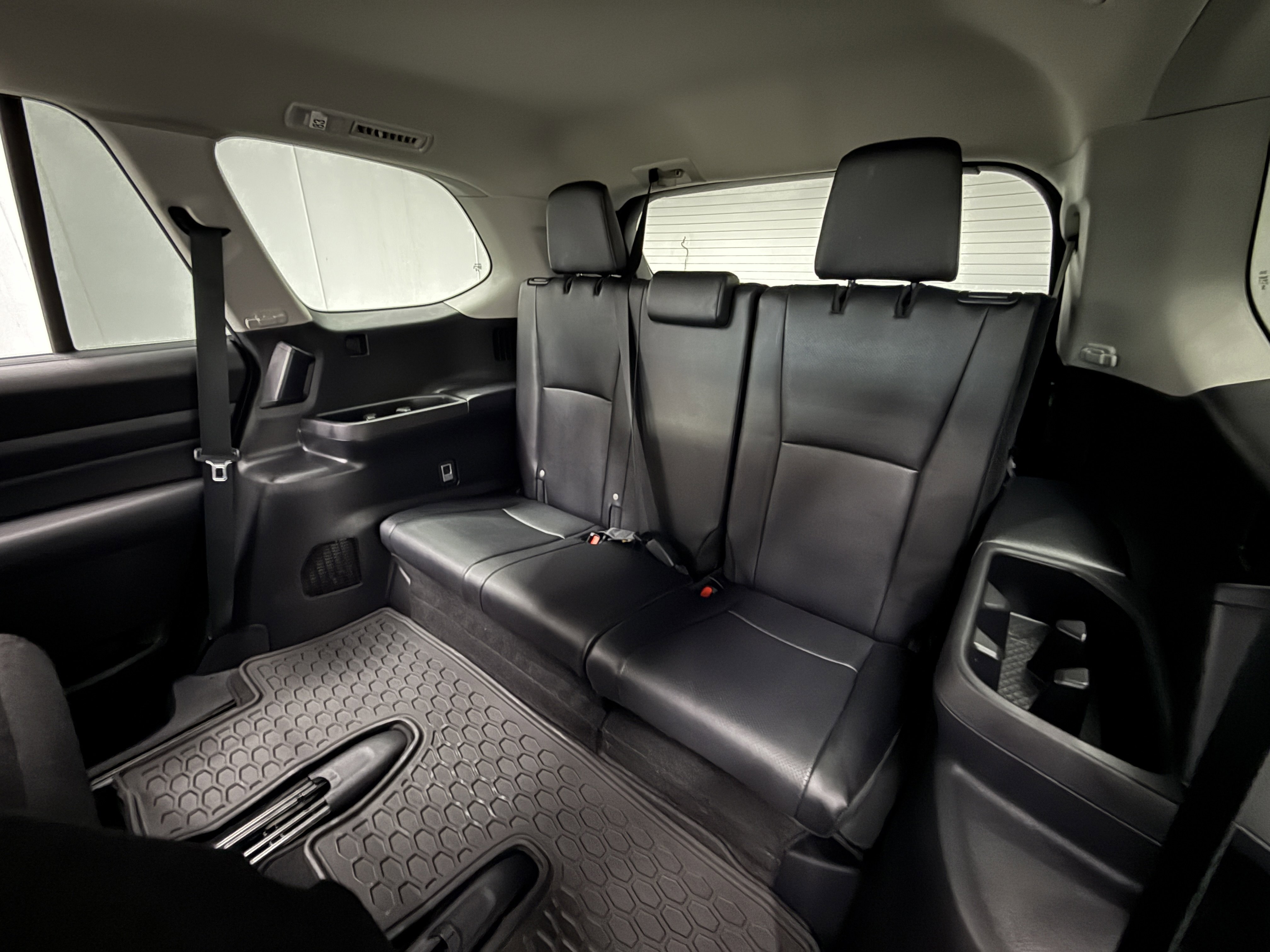 Used 2024 Toyota Grand Highlander XLE image 25