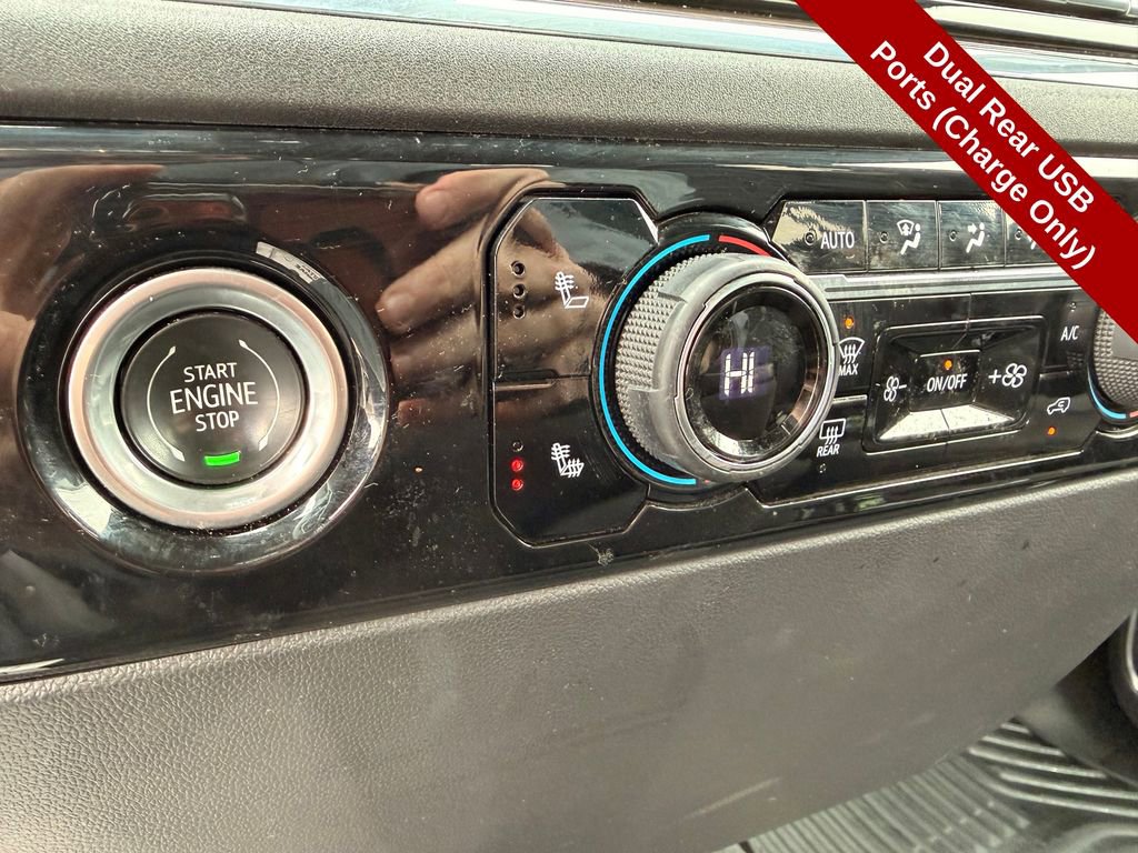 Used 2023 Chevrolet Silverado 1500 LT image 30