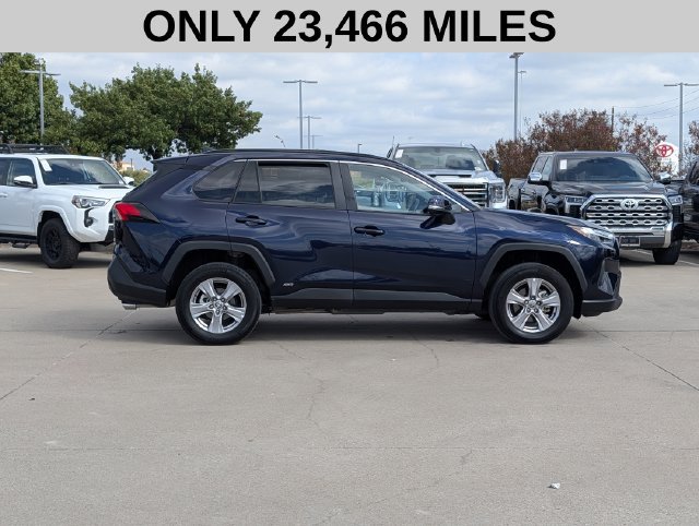 Used 2023 Toyota RAV4 XLE AWD/4WD image 4