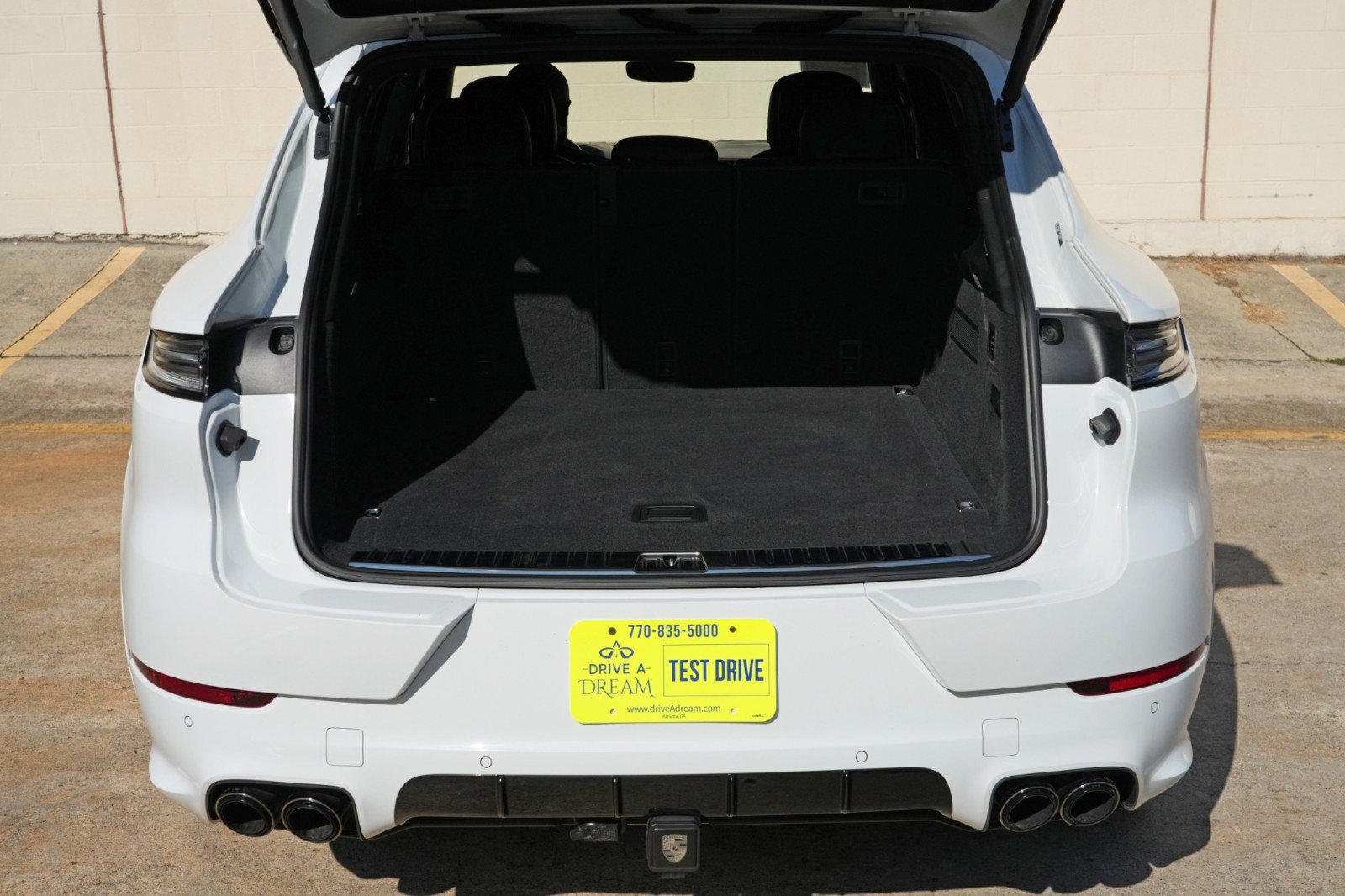 Used 2024 Porsche Cayenne Turbo AWD/4WD image 10