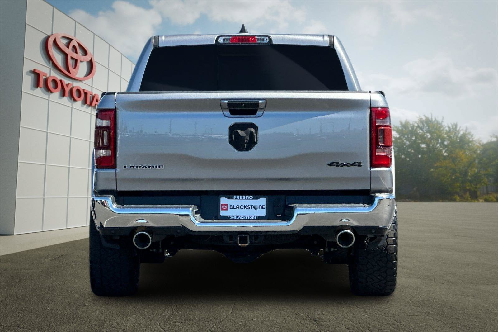 Used 2022 RAM 1500 Laramie AWD/4WD image 4