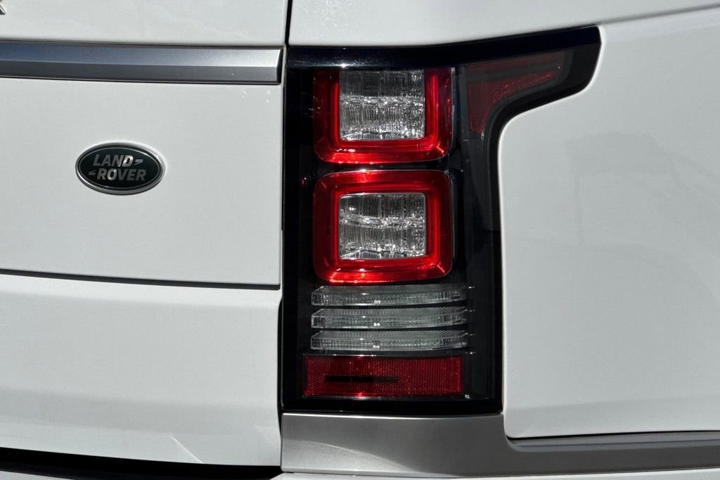 Used 2017 Land Rover Range Rover Supercharged image 26