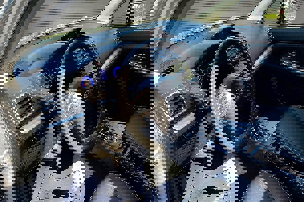 Used 2015 Subaru Crosstrek Touring w/ Popular Package #1 image 16