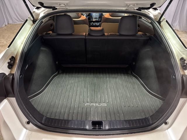 Used 2017 Toyota Prius Four w/ Advanced Technology Package image 22