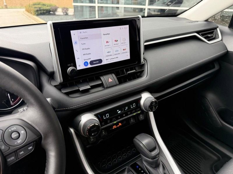 Used 2025 Toyota RAV4 XLE w/ Convenience Package image 24