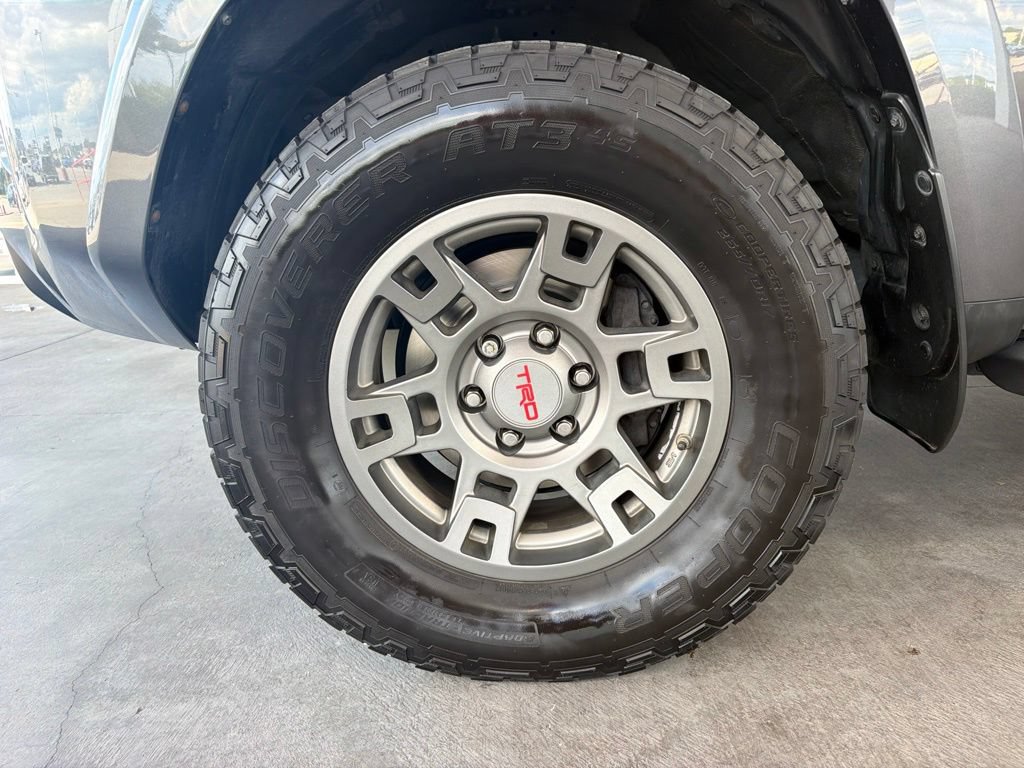 Certified 2018 Toyota 4Runner TRD Off-Road Premium w/ TRD Performance Package AWD/4WD image 9