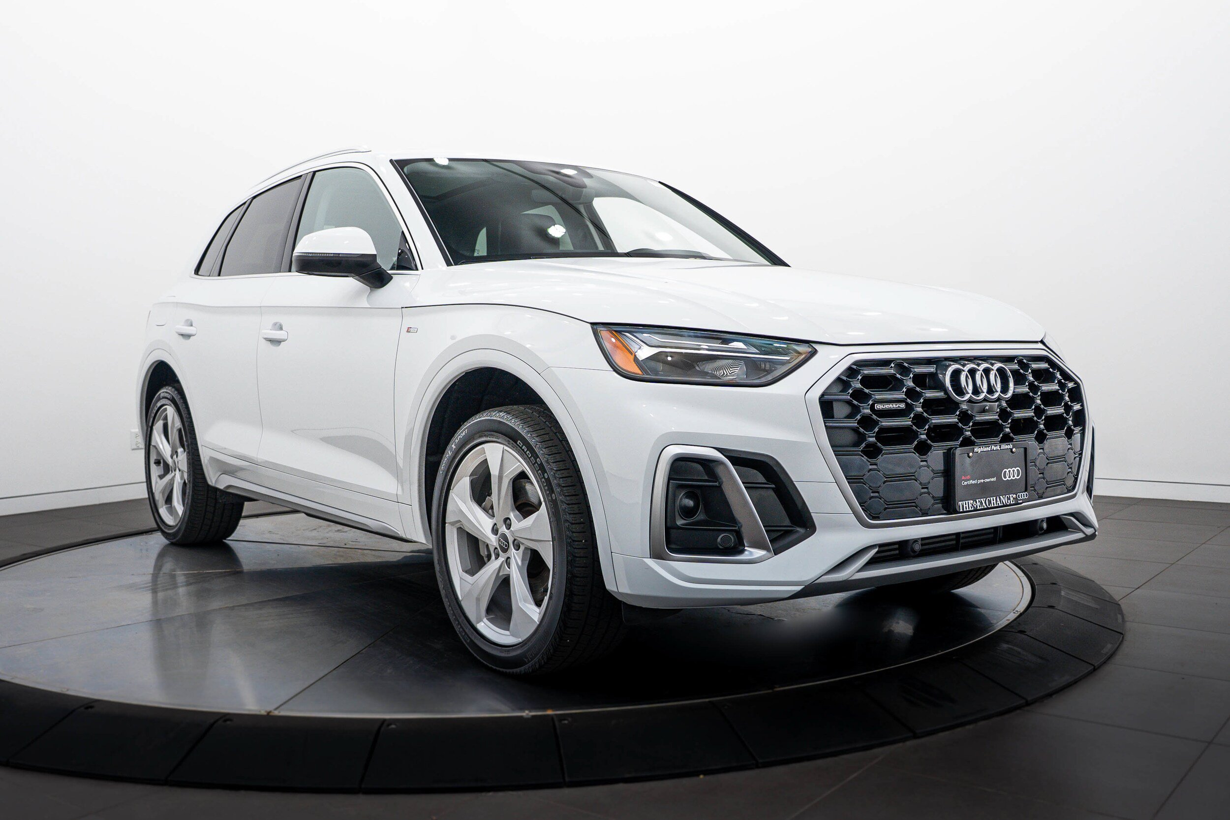 Certified 2023 Audi Q5 2.0T Premium Plus w/ Premium Plus Package AWD/4WD image 2