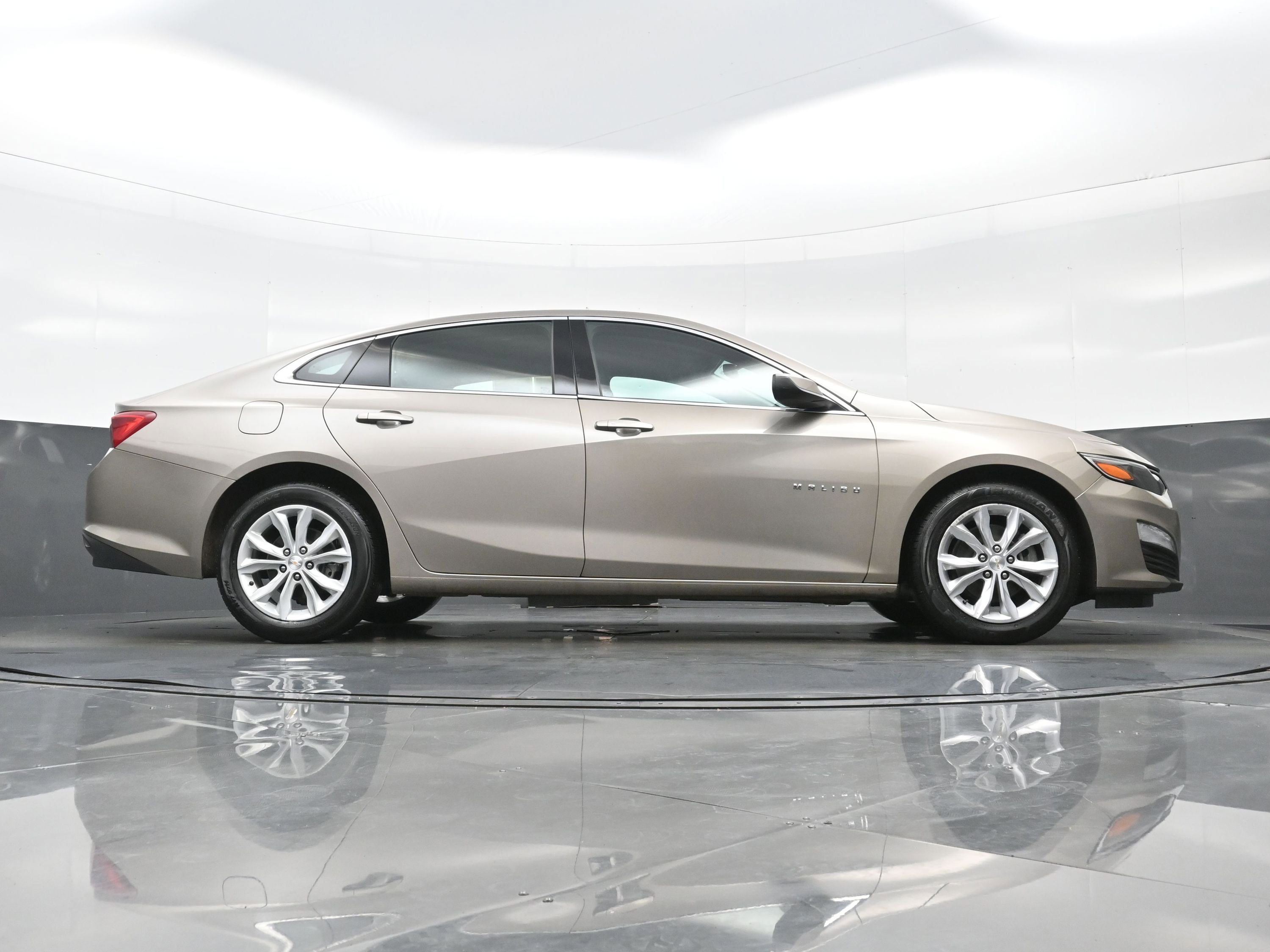 Used 2023 Chevrolet Malibu LT w/ Driver Confidence Package FWD image 31