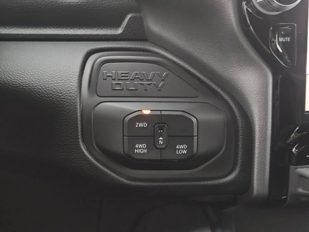 New 2026 RAM 2500 Laramie w/ Sport Appearance Package AWD/4WD image 29