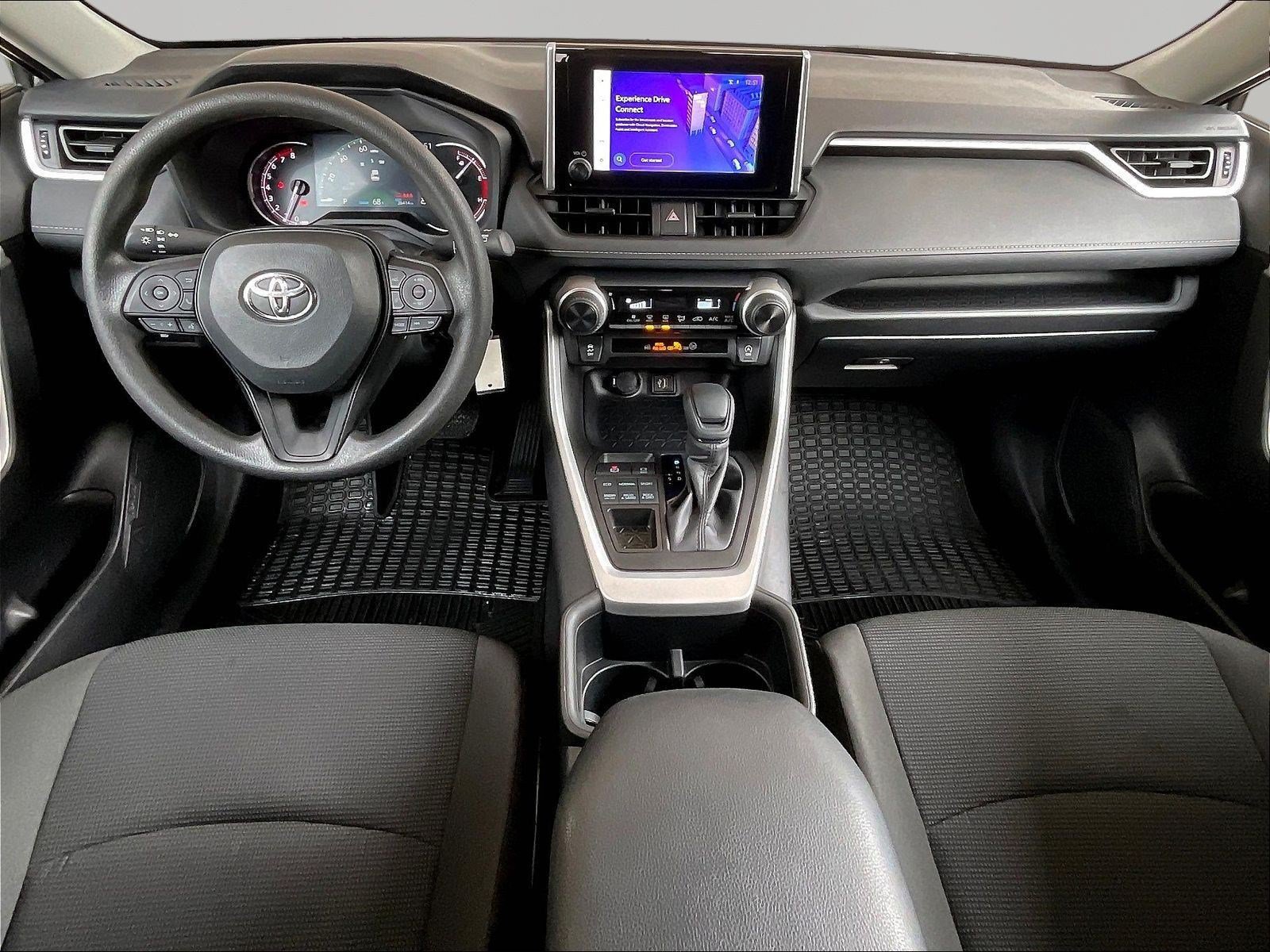 Used 2023 Toyota RAV4 LE AWD/4WD image 7