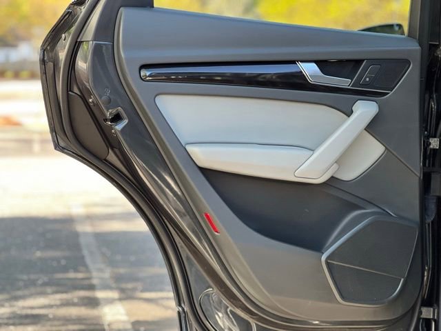 Used 2019 Audi Q5 2.0T Premium w/ Convenience Package image 14