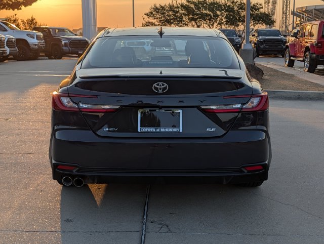 Used 2025 Toyota Camry SE FWD image 7