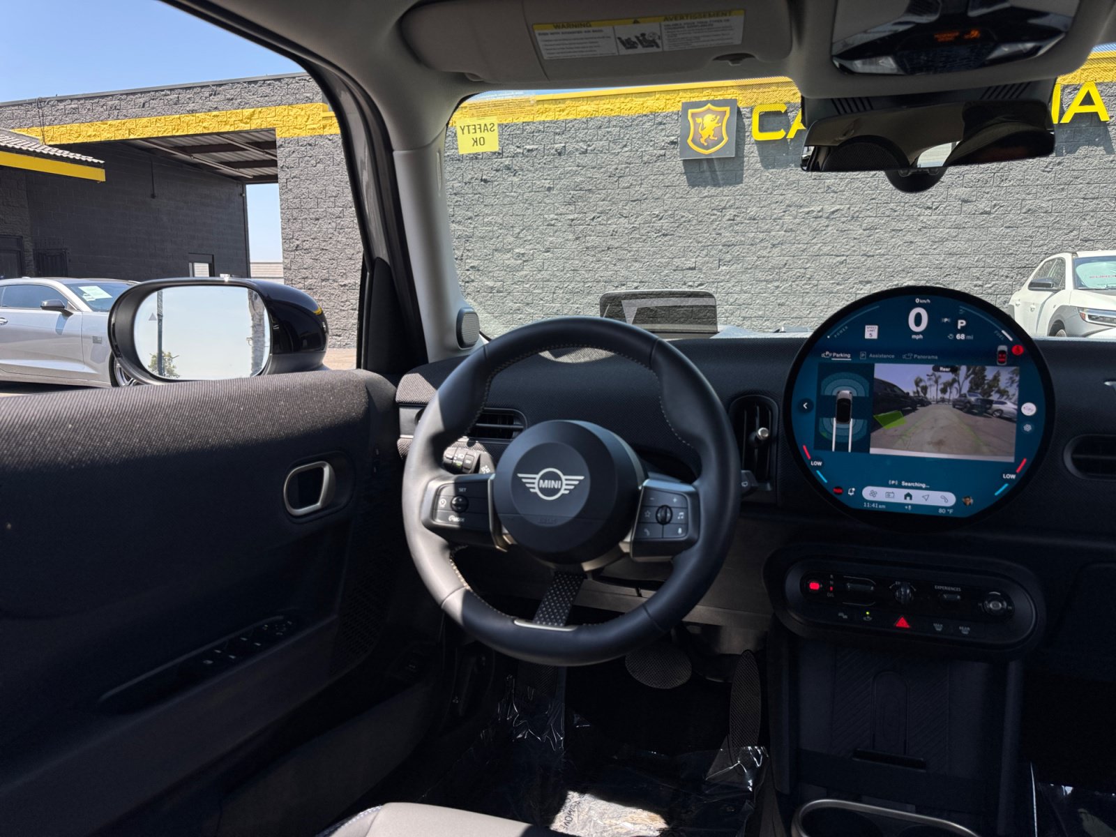 Used 2025 MINI Cooper 4-Door Hardtop FWD image 23