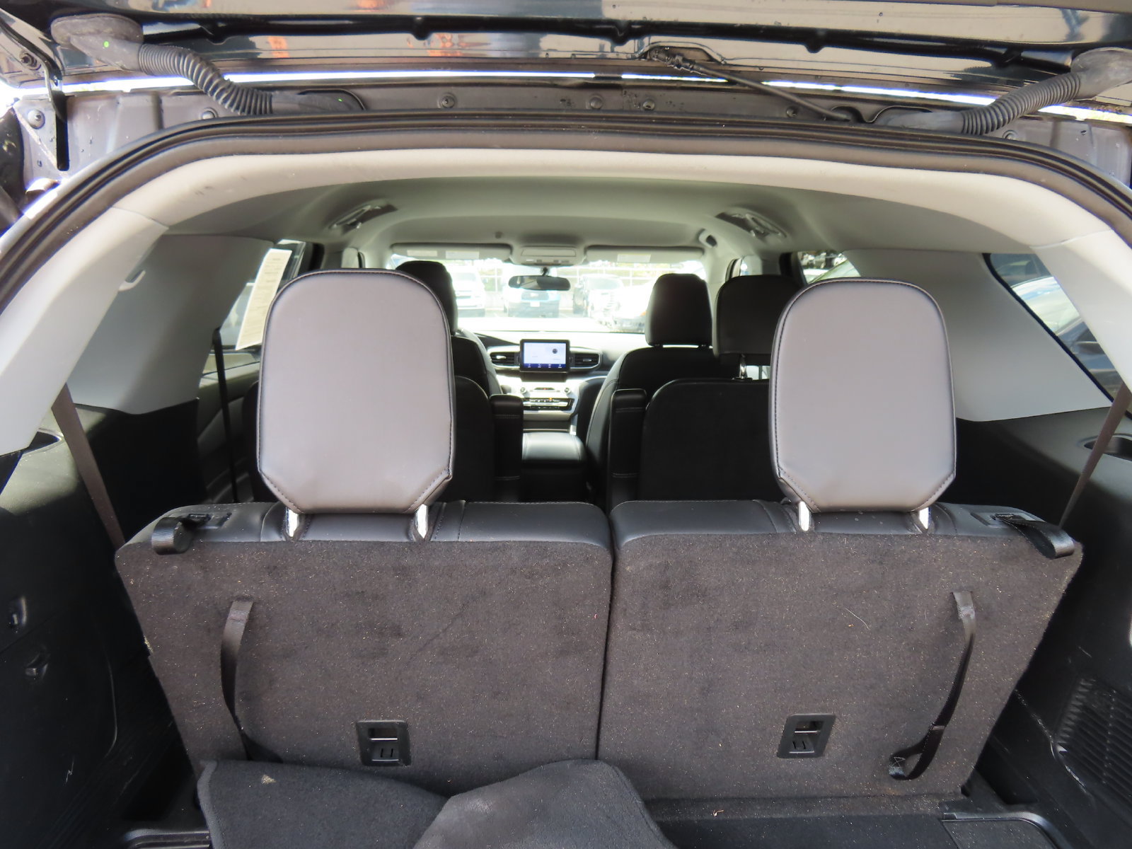 Certified 2023 Ford Explorer XLT w/ Equipment Group 202A AWD/4WD image 37