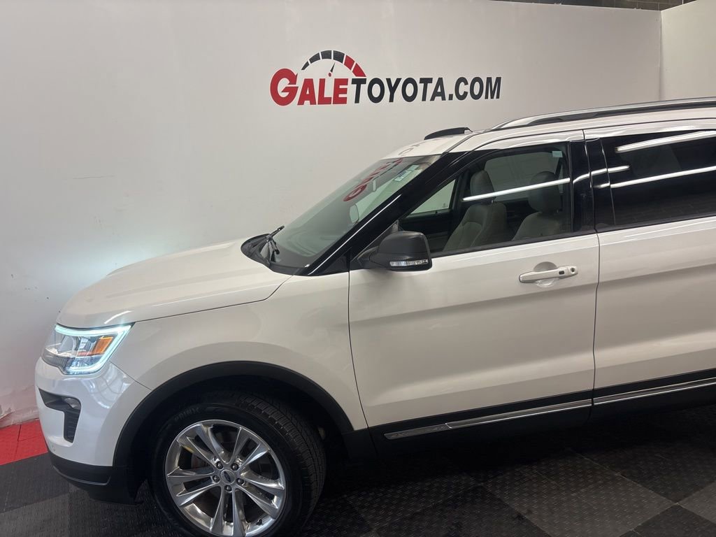 Used 2019 Ford Explorer XLT w/ Equipment Group 202A image 7