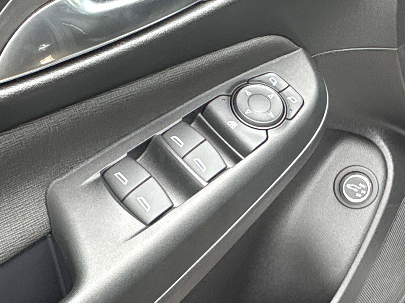 Used 2026 Buick Envista Avenir FWD image 13