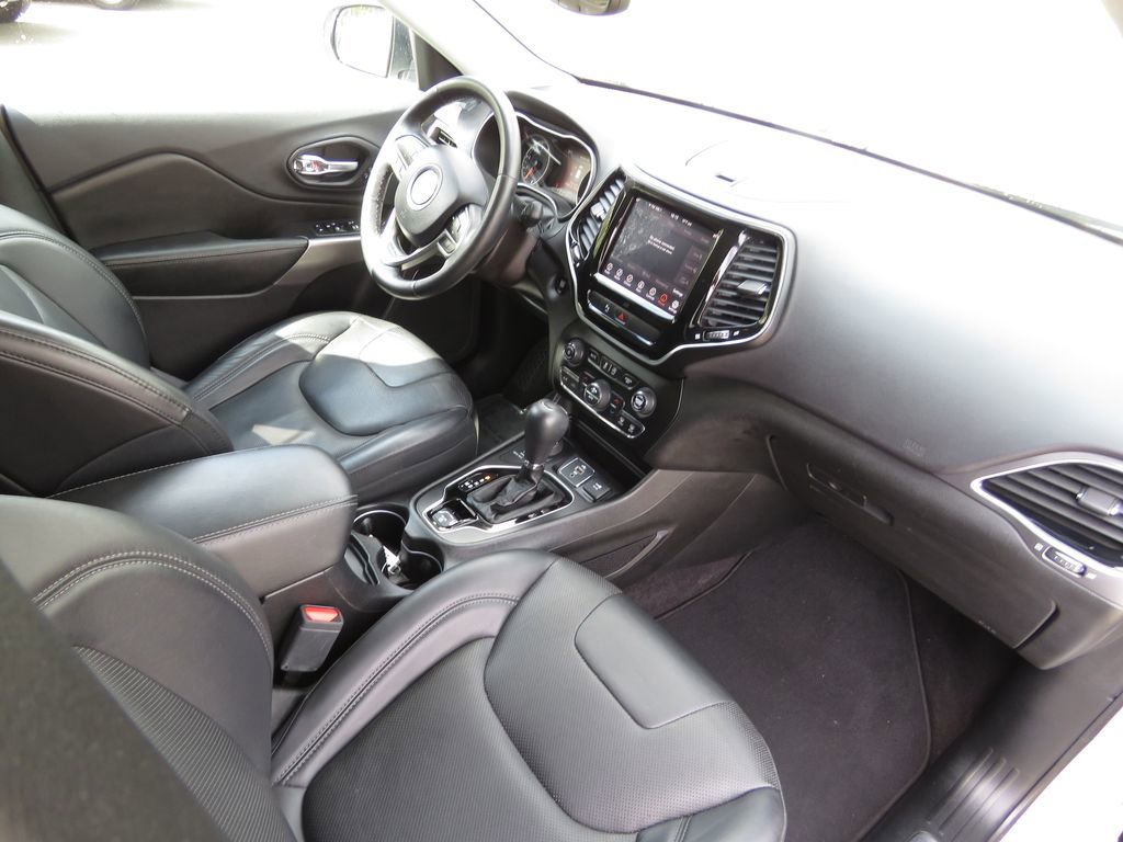Used 2019 Jeep Cherokee Limited AWD/4WD image 14