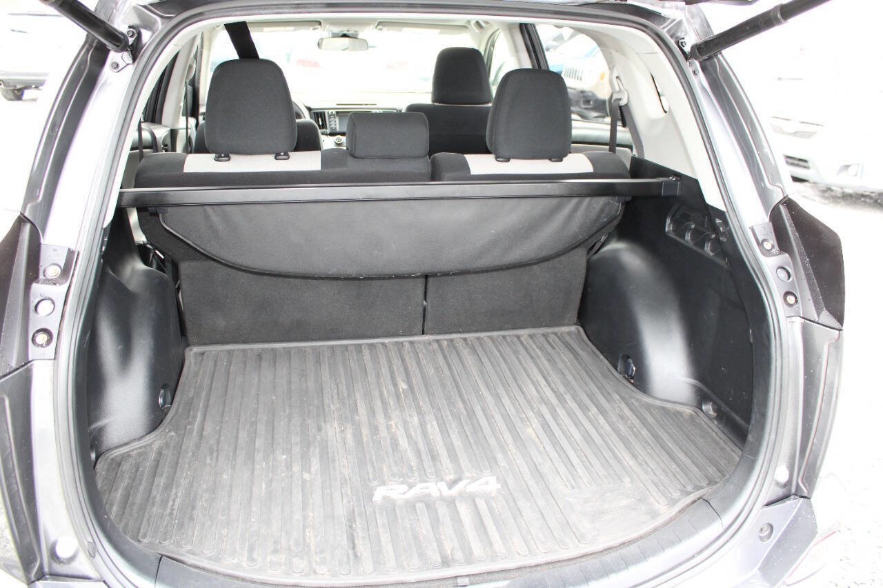 Used 2017 Toyota RAV4 XLE image 24