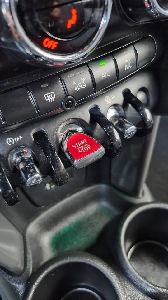 Used 2015 MINI Cooper 2-Door Hardtop image 38