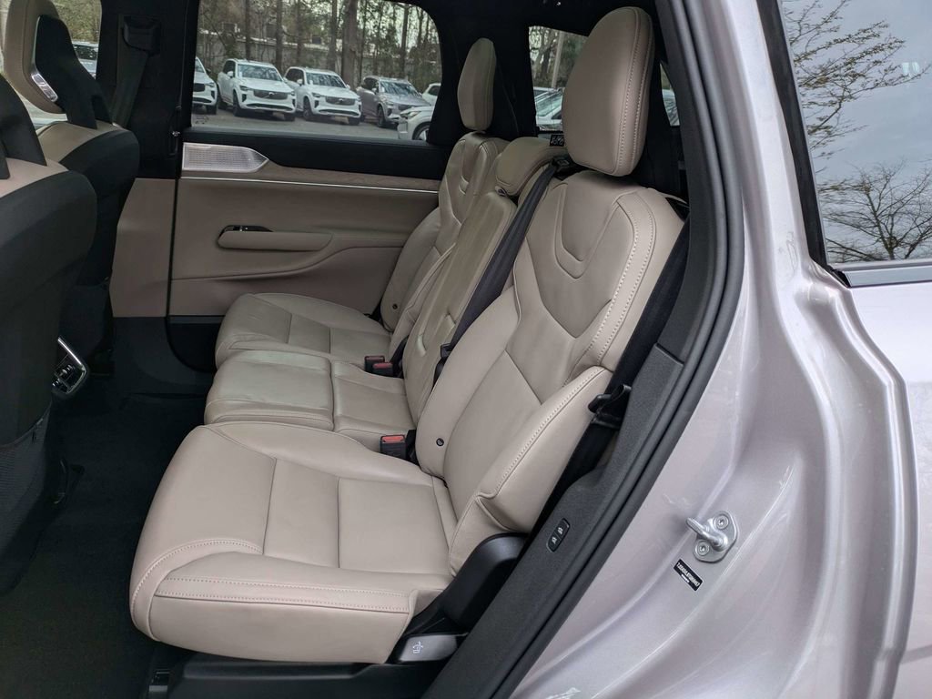 New 2026 Volvo EX90 Ultra AWD/4WD image 14
