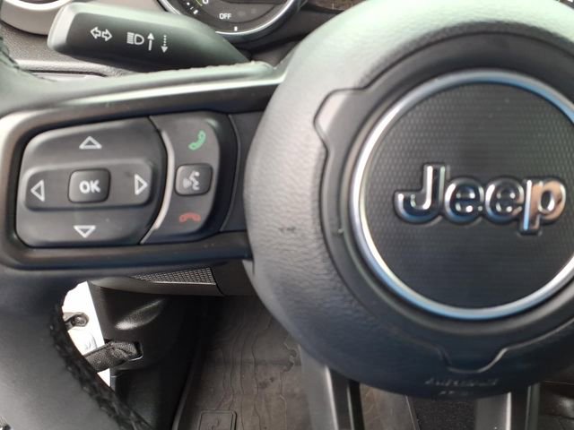 Used 2023 Jeep Wrangler Unlimited w/ Sun & Screen Package image 28