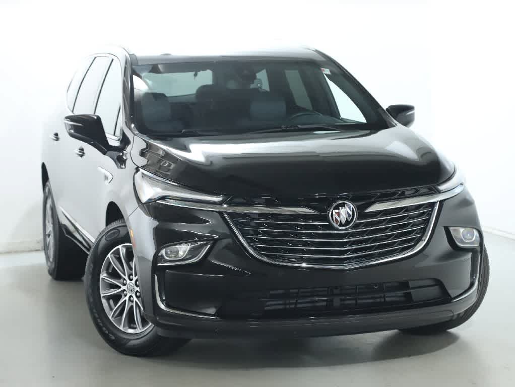 Used 2024 Buick Enclave Essence FWD image 2