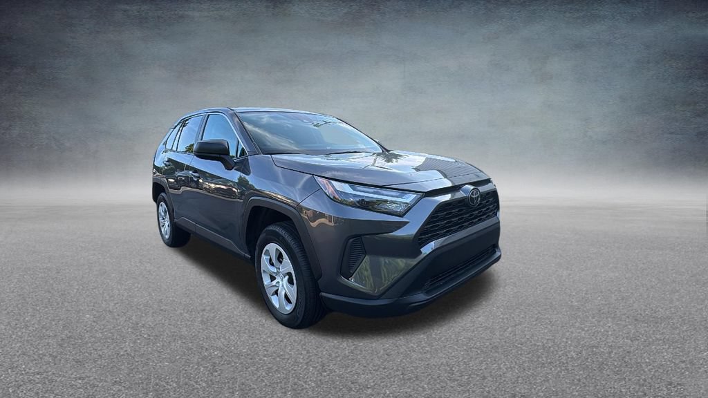 Used 2024 Toyota RAV4 LE AWD/4WD image 3