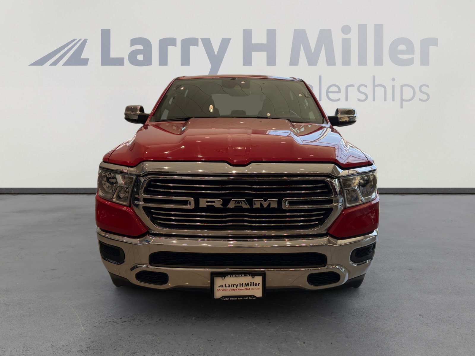 Used 2024 RAM 1500 Laramie AWD/4WD image 8