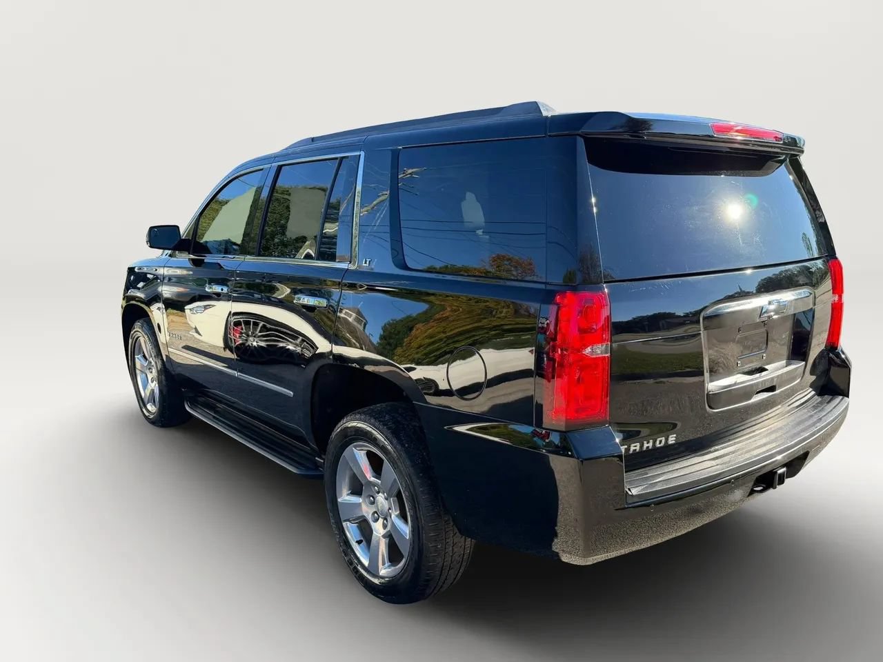 Used 2017 Chevrolet Tahoe LT RWD image 6