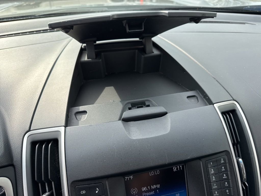 Used 2015 Ford Edge SEL image 23