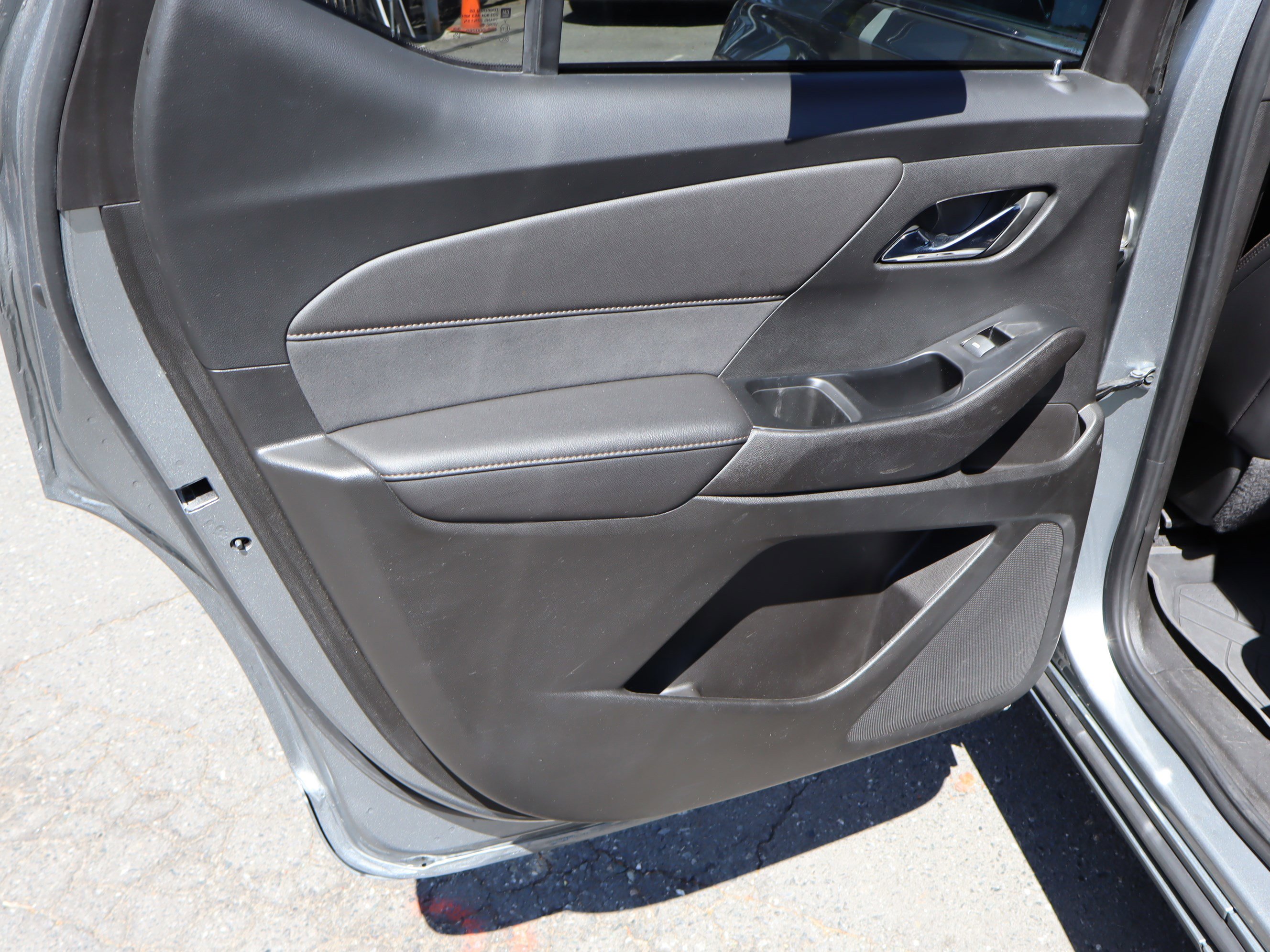 Certified 2023 Chevrolet Traverse High Country AWD/4WD image 31