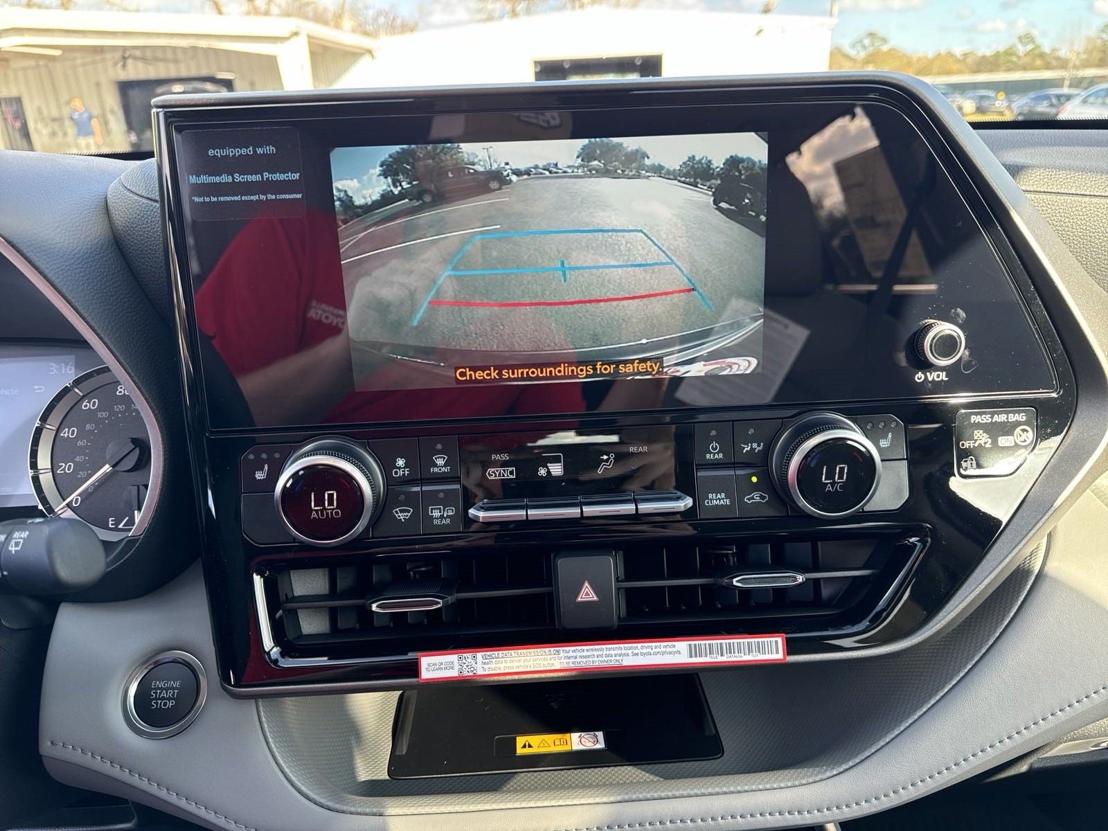 New 2025 Toyota Highlander XLE FWD image 20