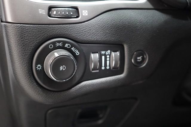 Used 2022 Jeep Cherokee Latitude Lux image 21