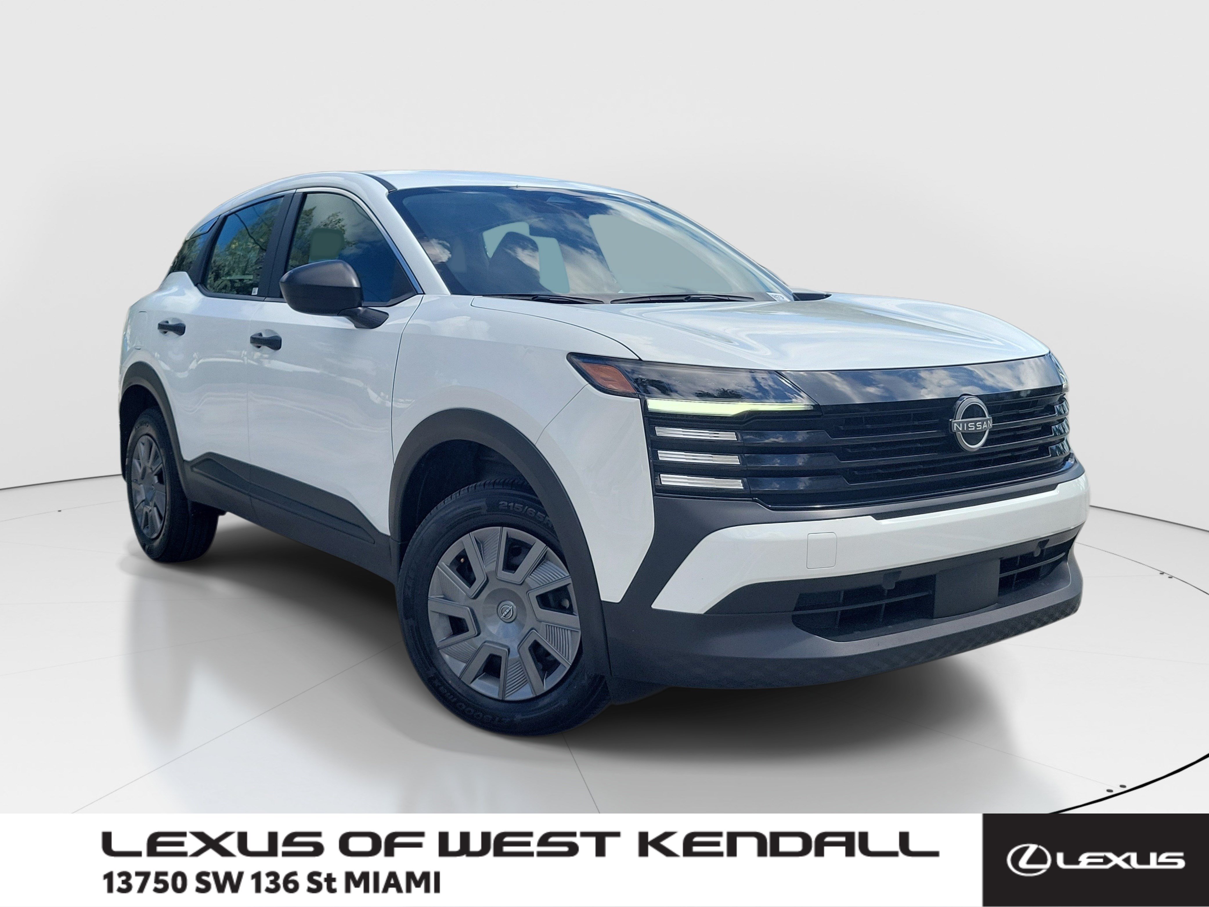 Used 2025 Nissan Kicks S FWD image 1