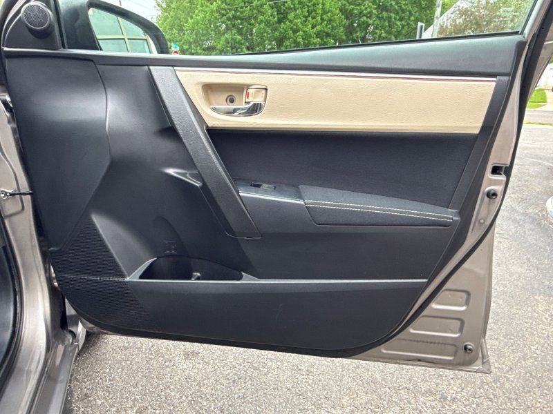 Used 2014 Toyota Corolla LE FWD image 15