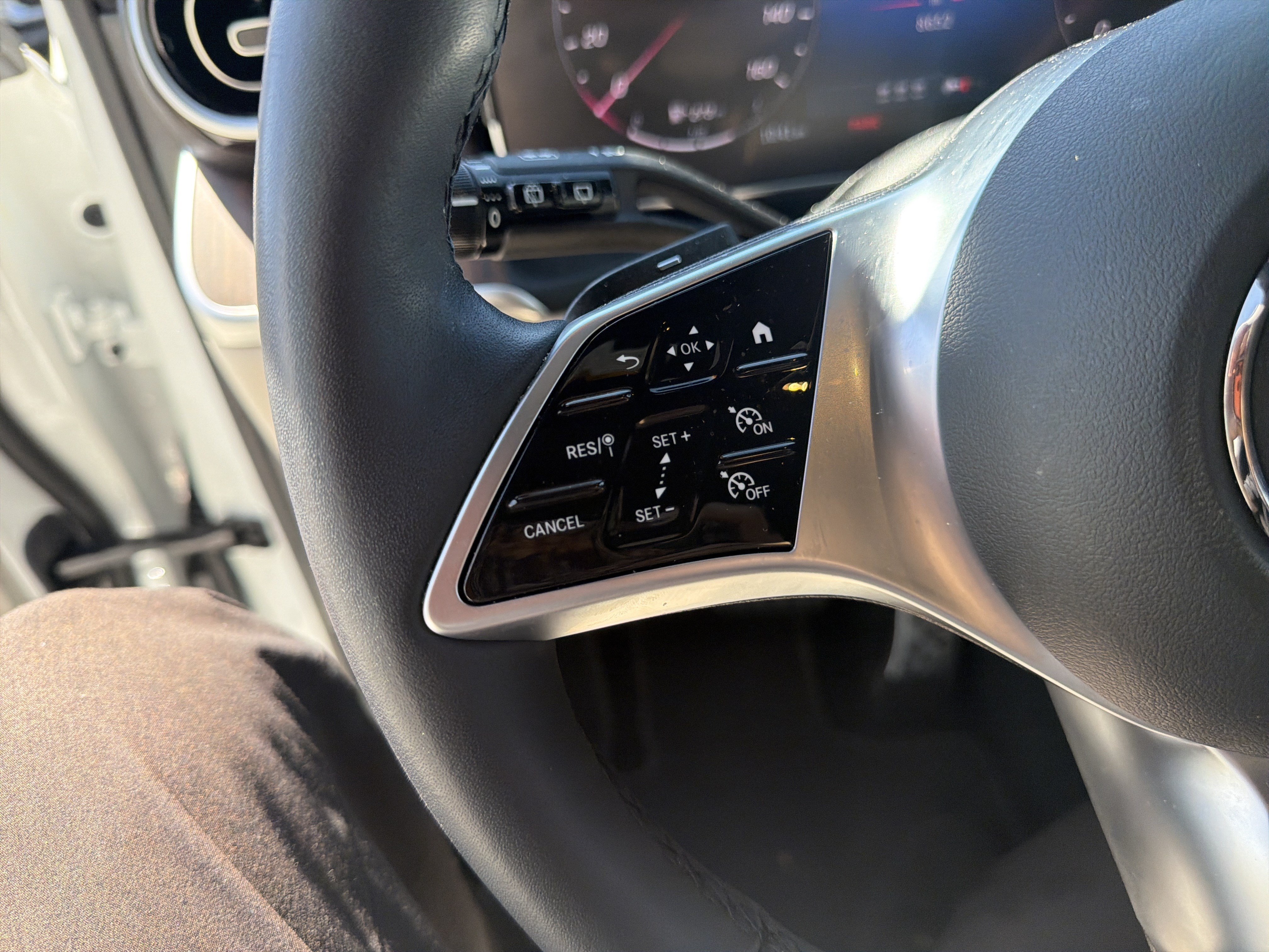 Certified 2025 Mercedes-Benz GLC 300 4MATIC image 19
