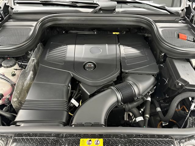 Used 2026 Mercedes-Benz GLE 450e 4MATIC image 9