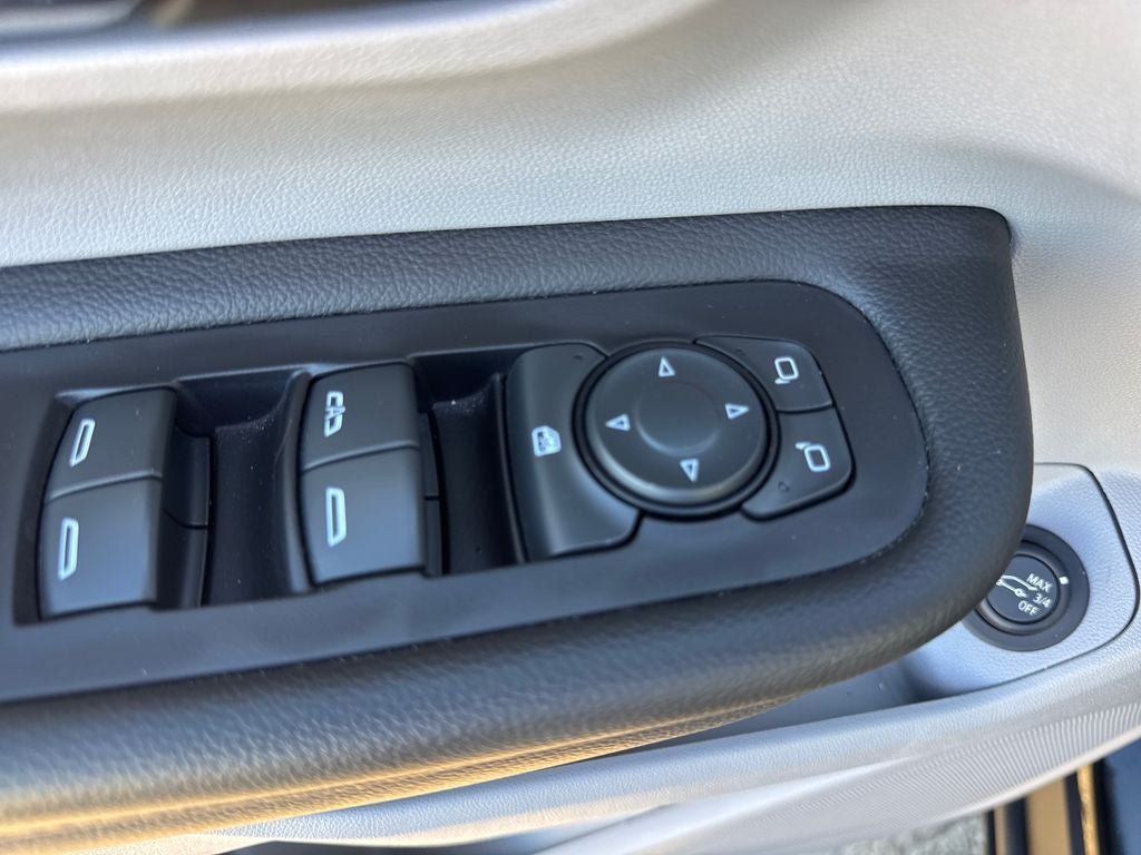 Used 2023 GMC Terrain SLE w/ Driver Convenience Package FWD image 21