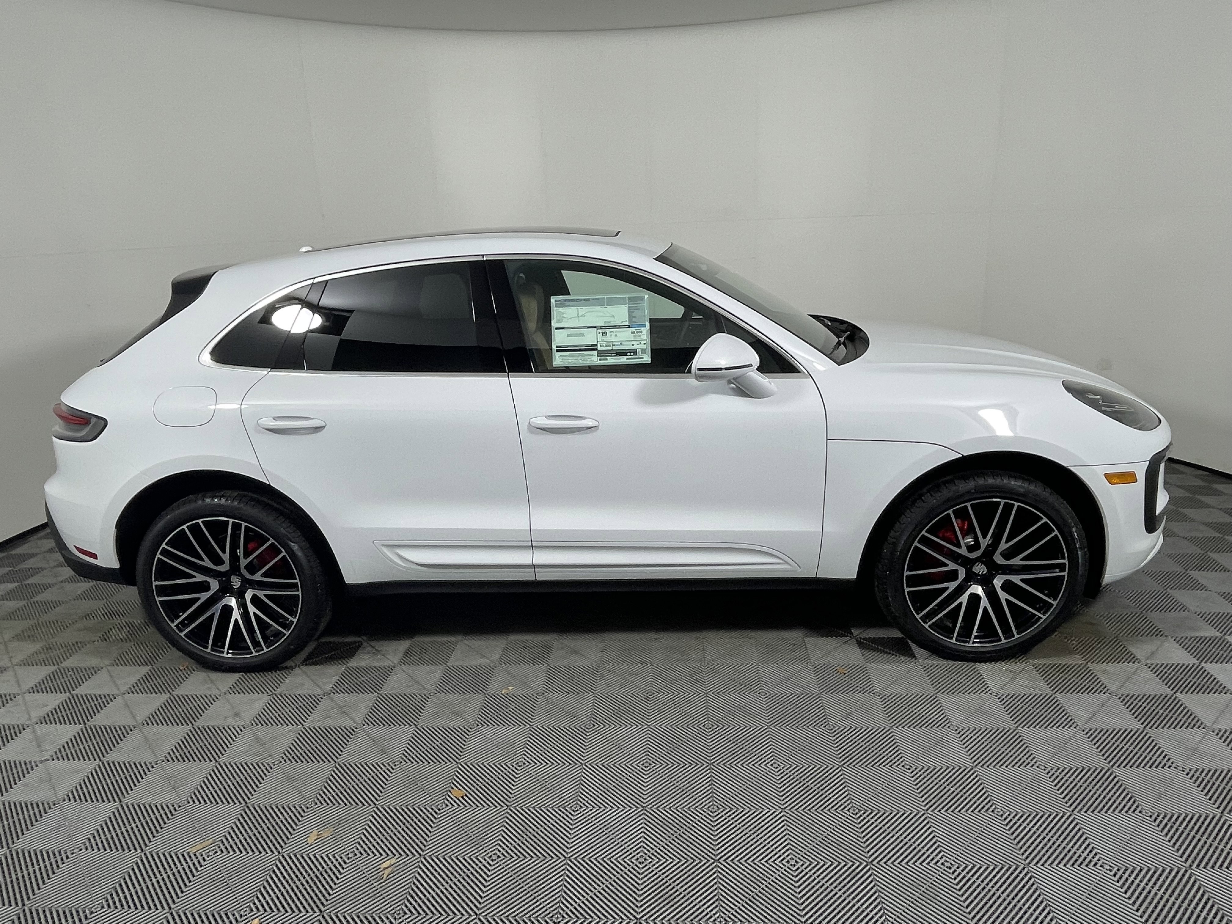 New 2026 Porsche Macan S image 8